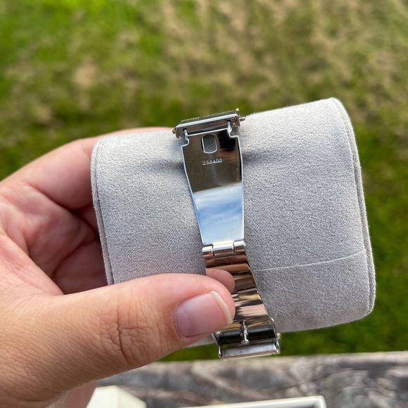 Michael Kors Watch - Picture 2 of 4